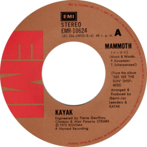 Kayak - Mammoth / Japan